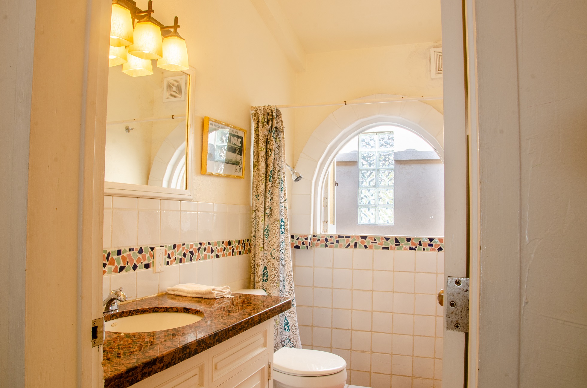 las-gaviotas-rental-casa-bahiti-upstairs-hallway.jpg